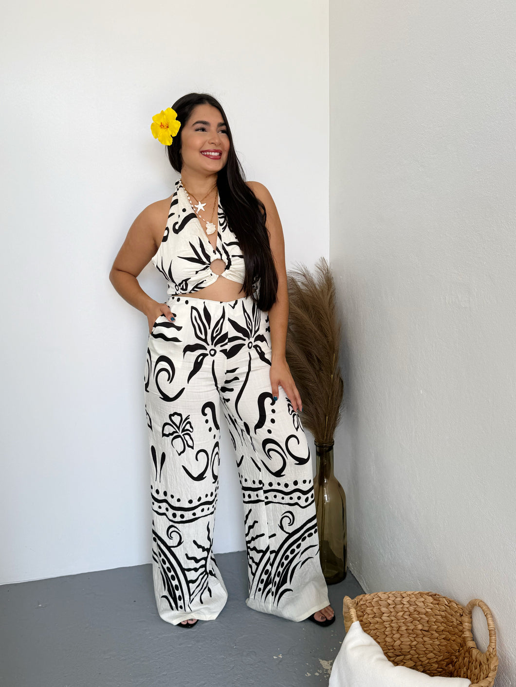 Set Black & Cream